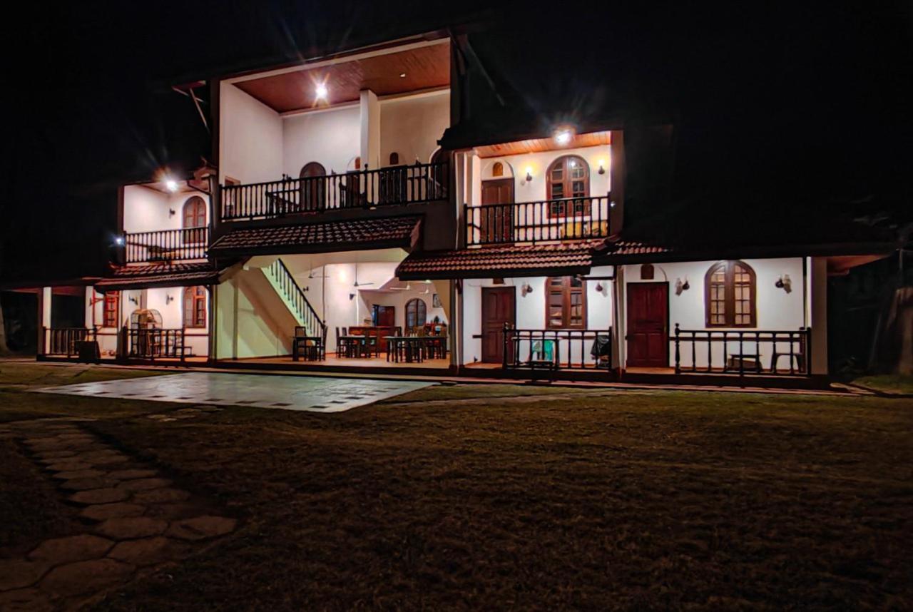 Nu-Vin Beach Hotel Ahangama Esterno foto